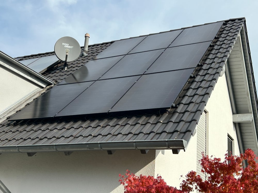 Bild 2 Photovoltaik auf Satteldach